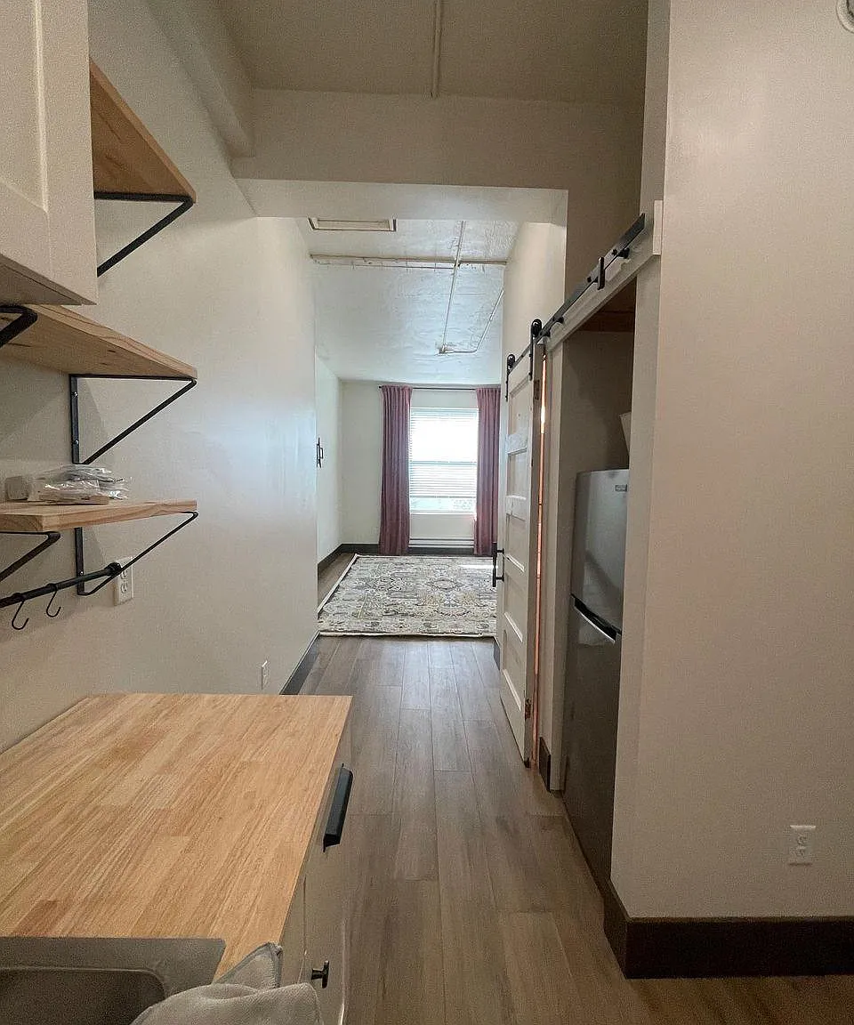 418 Main Ave — Photo 1