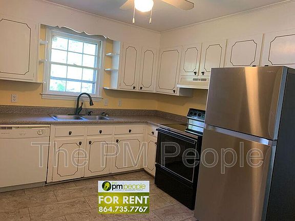 2nd image of 204 Pennwood Ln