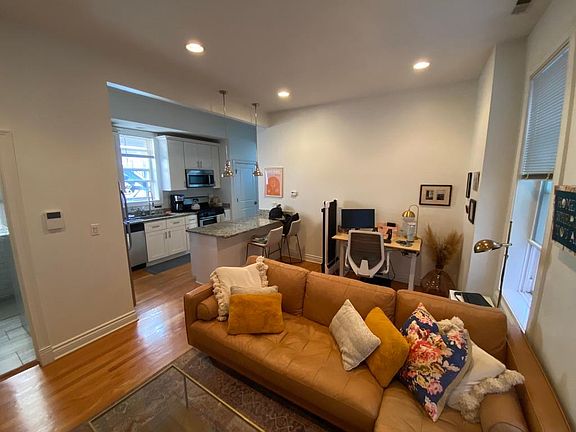 2nd image of 1449 N Rockwell St #2R