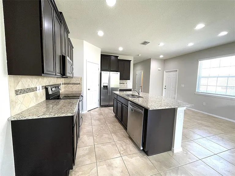 8751 Turnstone Haven Pl — Photo 2