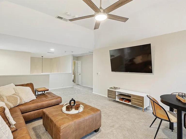 746 River Oak Way — Photo 35