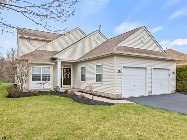 21 Esplanade Dr, Franklin Twp., NJ 08873