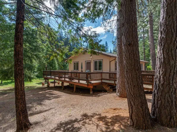 3925 Lakemont Dr, Arnold, CA 95223