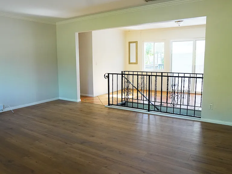 4635 Virginia Ave — Photo 2
