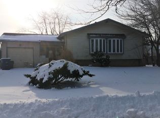 122 Oxford Pl, Mount Laurel, NJ 08054