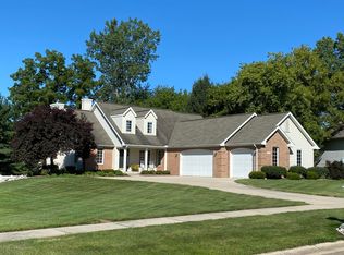 3025 Pinto Cir, Lansing, MI 48906