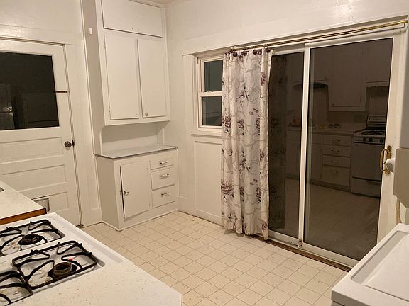 4th image of 5400 Randolph St #1