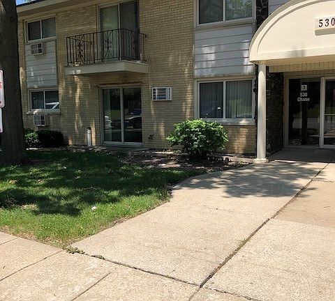 2nd image of 530 Chase Dr APT 1