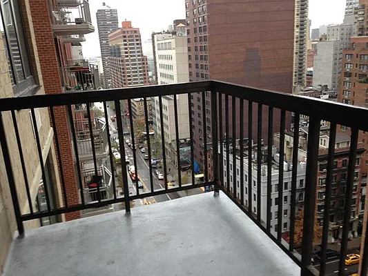 Rented by Manhattan Skyline | media 4