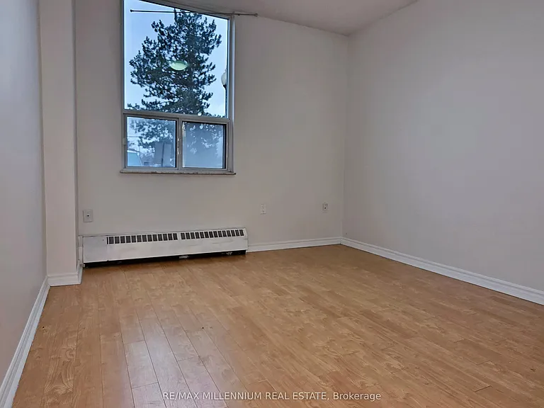 175 Hilda Ave #102 — Photo 37