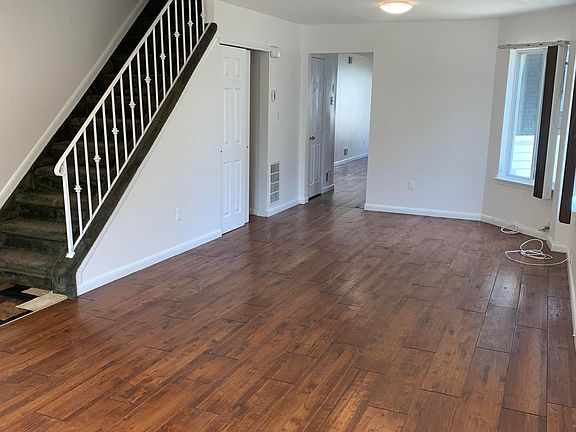 2nd image of 265 Seguine Ave