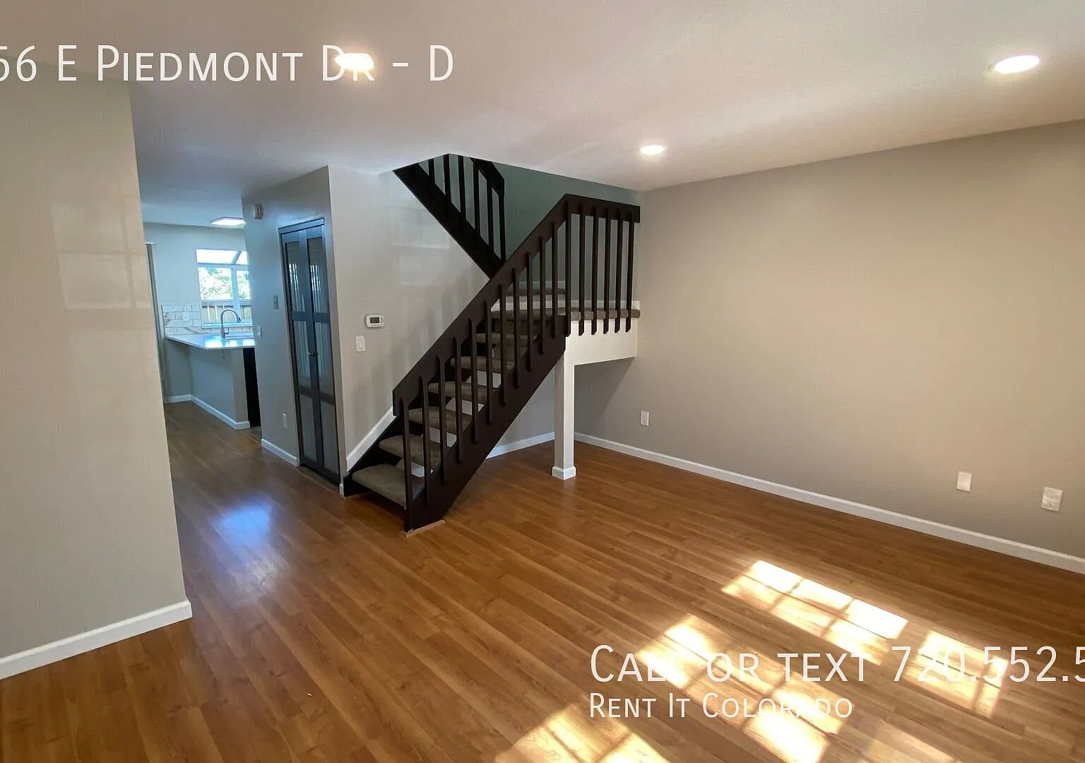 **Beautiful Completely Remodeled Townhome for Rent with 2 bedrooms and 2.5 bathrooms — Photo 4