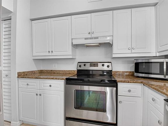 2nd image of 3421 Tuscany Way
