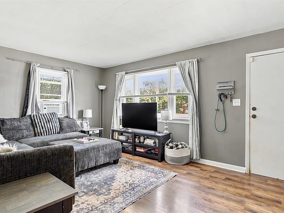 3rd image of 804 12th St
