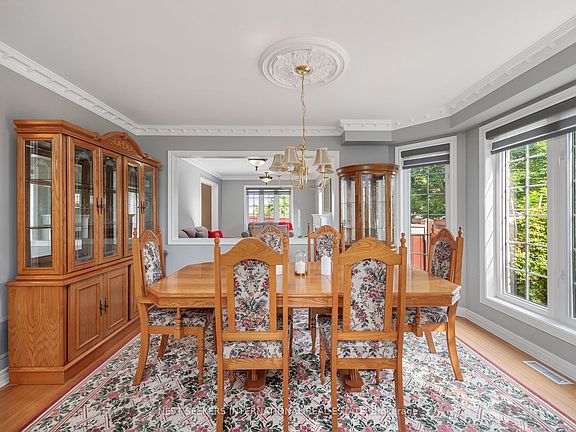5th image of 422 Fernforest Dr