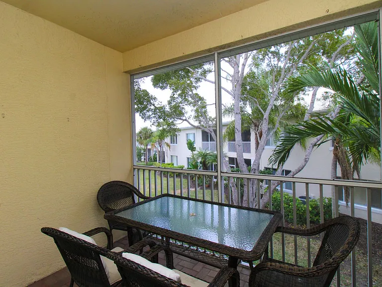 1360 Sweetwater Cv #202 — Photo 24