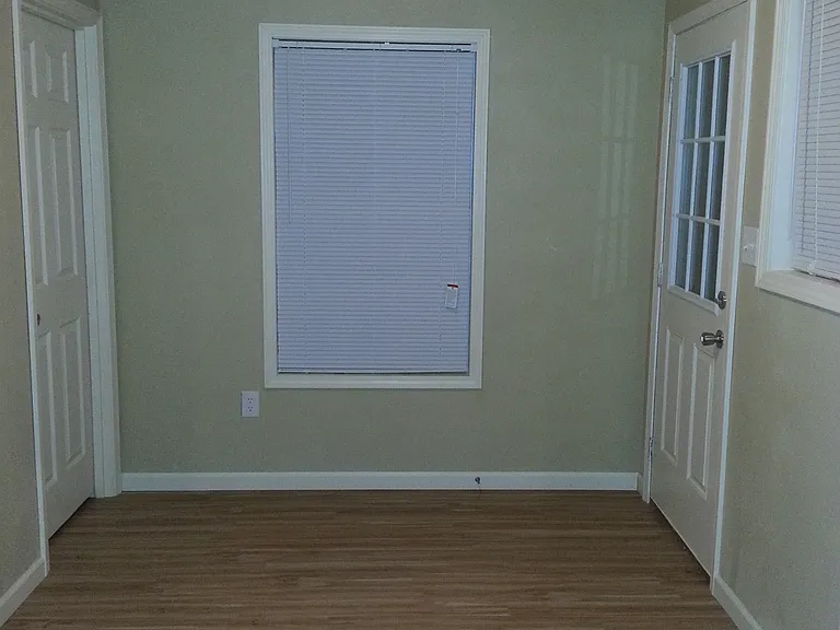 608 Neal St — Photo 7
