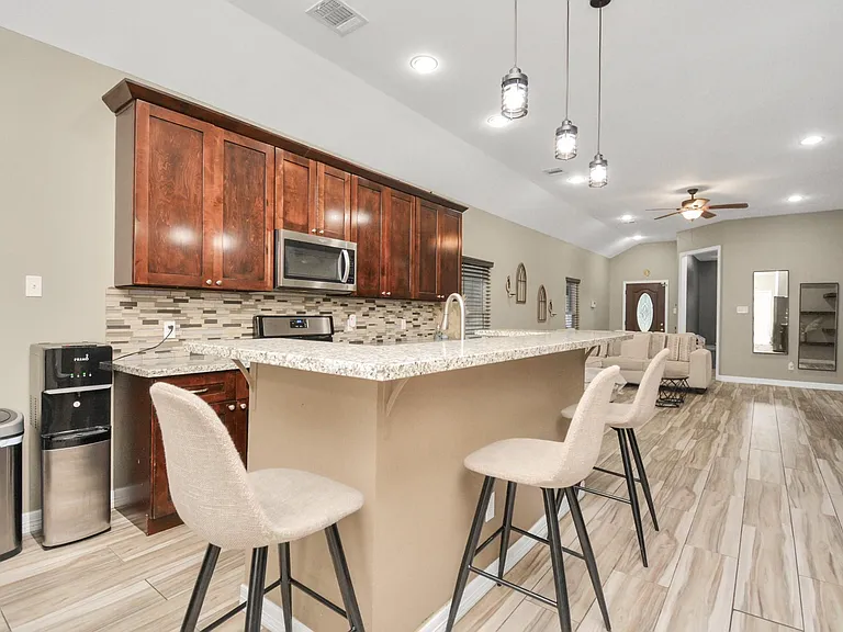 3102 Ash Dr — Photo 9