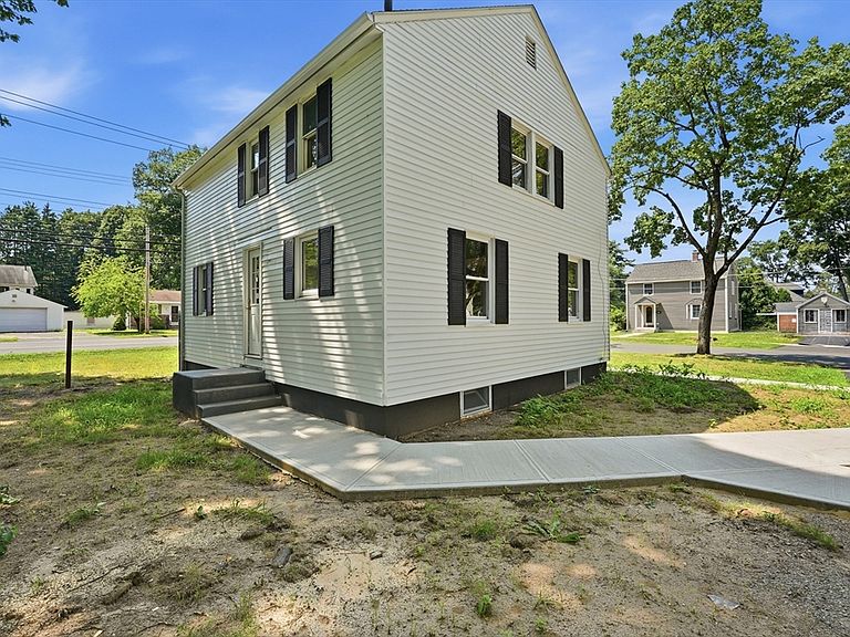 Listing photo 3
