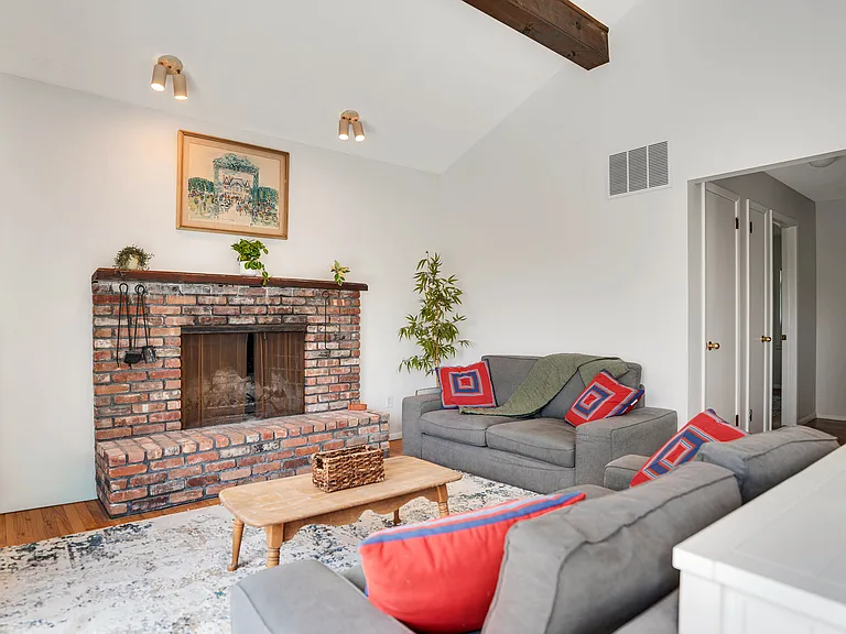 56 Mako Ln — Photo 3