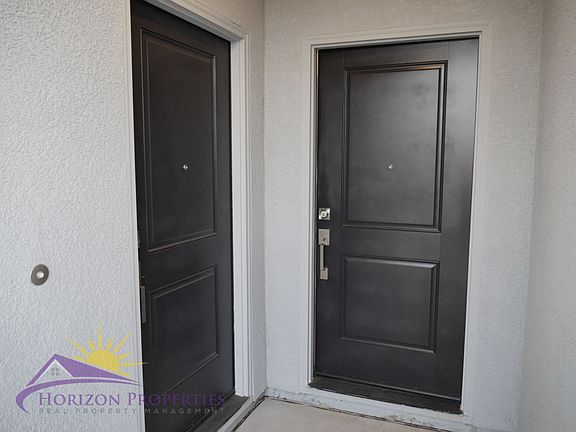 4th image of 1100 Cedar Dr