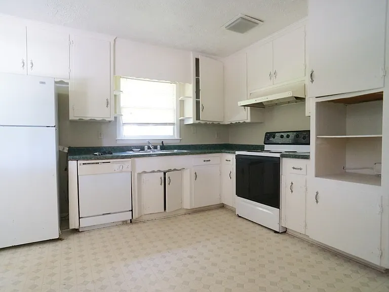 435 Barnett Shoals Rd — Photo 15