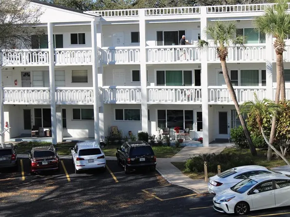 2021 Australia Way W APT 59, Clearwater, FL 33763