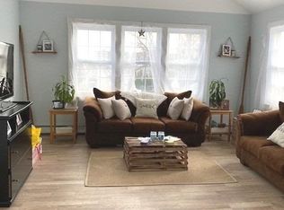 735 E Walnut St, Long Beach, NY 11561