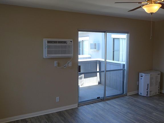 5th image of 4612 Ohio St #30