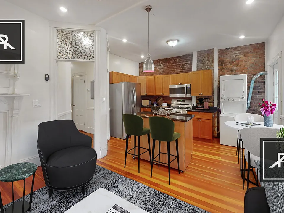 5 Mark St #3