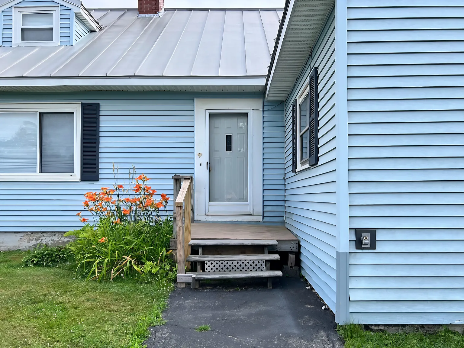 8 Cushman Rd — Photo 1