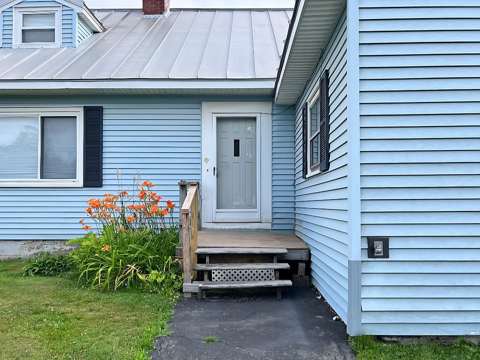 1st image of 8 Cushman Rd