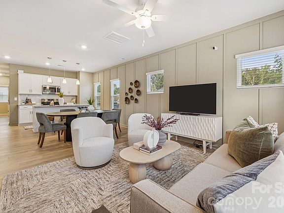 4th image of 4624 Lakeview Rd #4