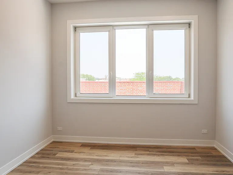 2402 W Carmen Ave #201 — Photo 11