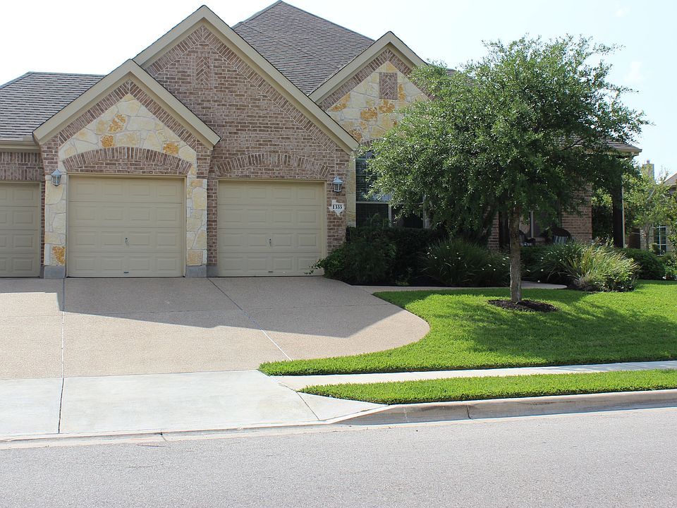 1st image of 1333 Pine Forest Cir