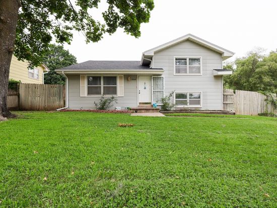 1868 Virginia Cir, Des Moines, IA 50320