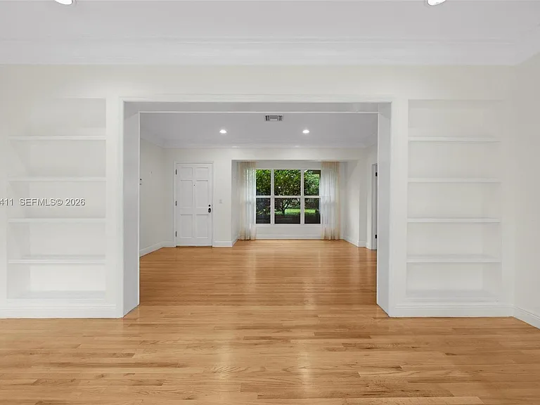 1246 Algardi Ave — Photo 25