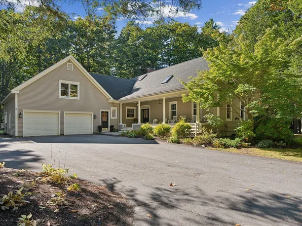 1 Candlewick Way, Falmouth, ME 04105