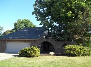 18142 Mallard Cir, Strongsville, OH