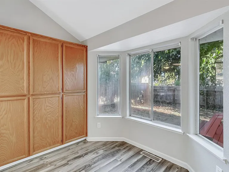 318 Village Cir — Photo 18