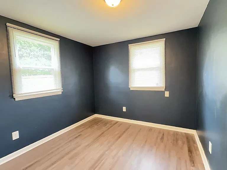 1308 Elder Ave — Photo 8