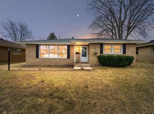 821 Saxony DRIVE, Racine, WI 53402