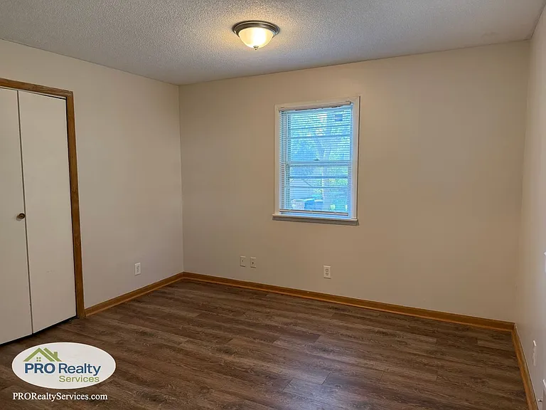 2525 Nathan Ln N — Photo 14