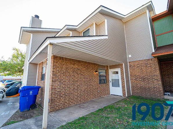 1061 Rambling Oaks Dr