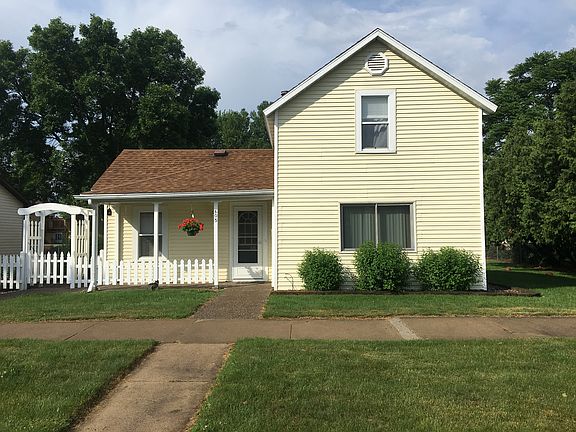 North Prairie View 2 of 4