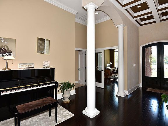 3rd image of 5738 Shetland Cir
