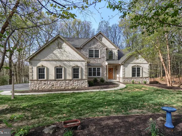 20 Valley View Dr, Lebanon, PA 17042