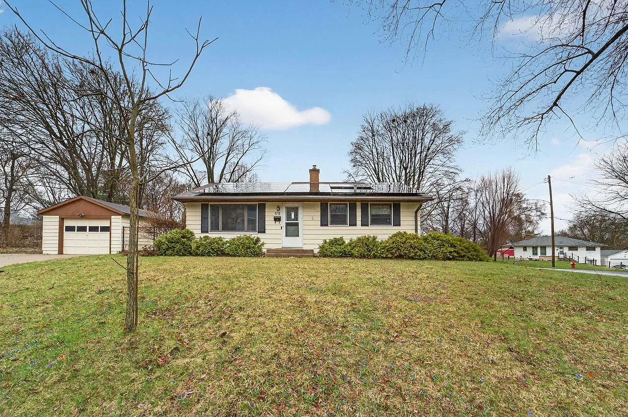 518 Bowman Avenue photo 1