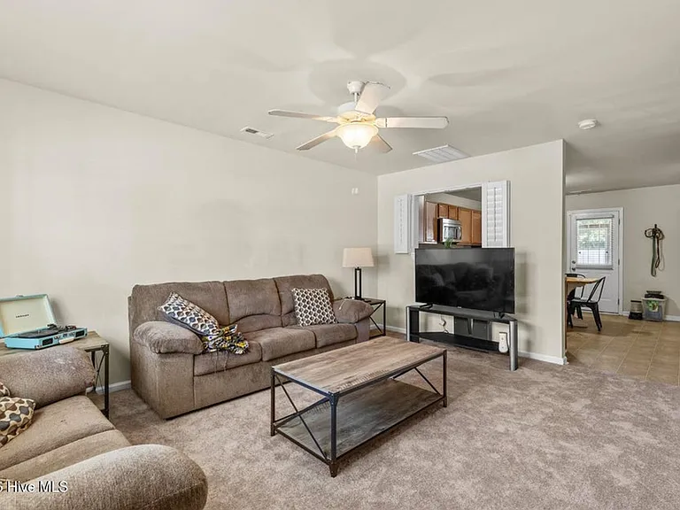 416 Caldwell Loop — Photo 3