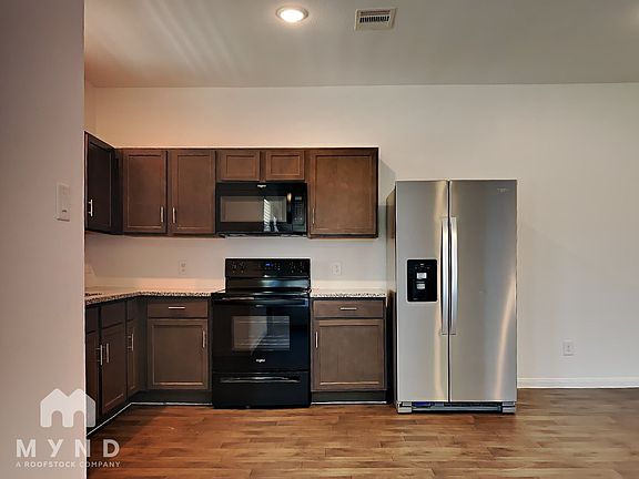 3rd image of 16563 Colleen Pl